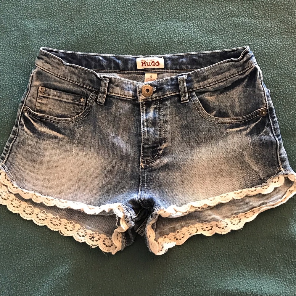 Mudd Jean shorts with crochet lace bottom.